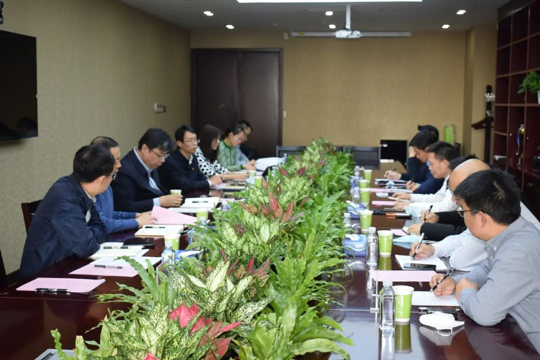 鎮江港客人(文內)